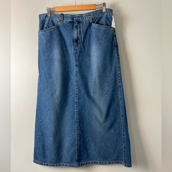 Hydraulic Dresses & Skirts - Hydraulic Maxi Denim Jean Skirt NWT SZ 13/14 Slit back Long Maxi Length